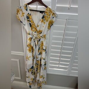 Lulu's Yellow and White Floral Maxi Dress